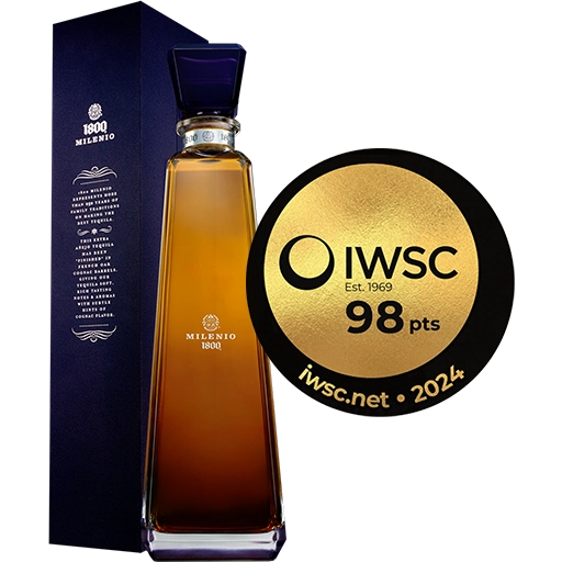 Botella y 98 puntos IWSC.